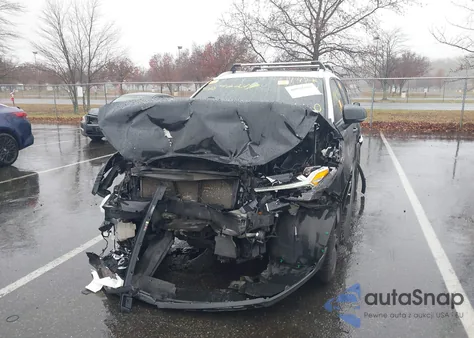 2019 Volvo Xc40 T5 Momentum/T5 R-Design из США, поврежденный, VIN YV4162XZ8K2008421